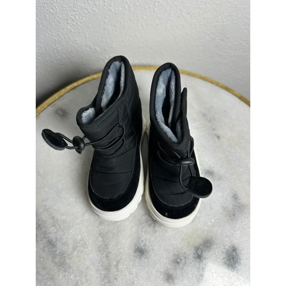 Kids Black Winter Snow Boots Faux Fur Lined Bungee Toggle Quilted Warm Shoes